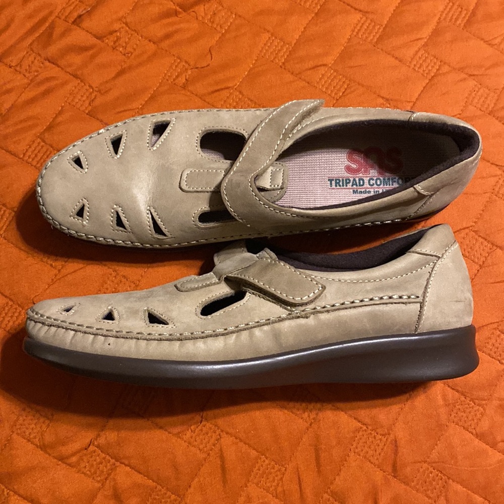 SAS | Roamer - Narrow- Velcro Walking Shoe| Color: Sage  | Women’s Size: 7.5 - Picture 4 of 9